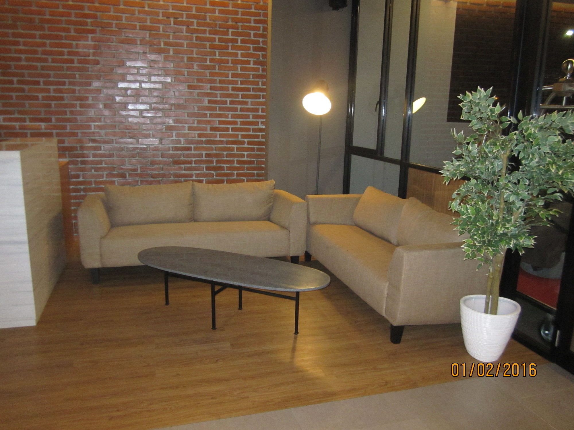 Maxley Hotel At Arjuna Jakarta Ngoại thất bức ảnh